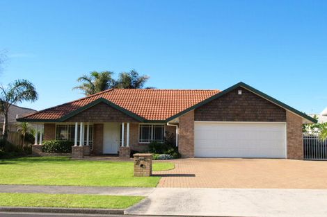 Photo of property in 7 Yarlside Place, Northpark, Auckland, 2013