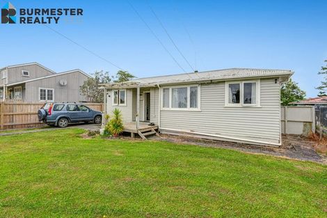 Photo of property in 233 Parkhurst Road, Parakai, 0830