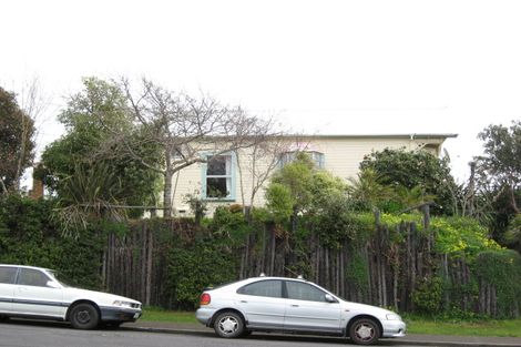 Photo of property in 8 Kowhai Street, Strandon, New Plymouth, 4312