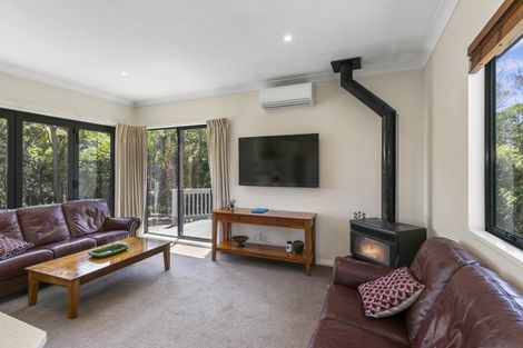 Photo of property in 2 Crestview Grove, Belmont, Lower Hutt, 5010