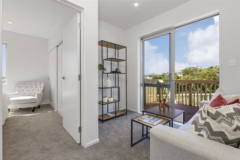 Photo of property in 5 Korari Way, Unsworth Heights, Auckland, 0632