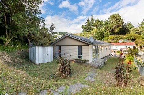 Photo of property in 56 Cardiff Crescent, Cannons Creek, Porirua, 5024