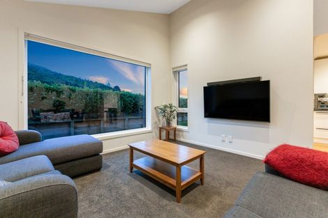 Photo of property in 3 Ramarama Lane, Crofton Downs, Wellington, 6035