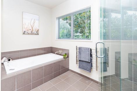 Photo of property in 102 Lake Road, Frankton, Hamilton, 3204