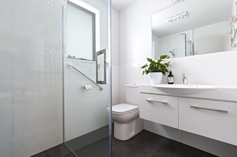 Photo of property in 60 Butterworth Crescent, Papamoa Beach, Papamoa, 3118