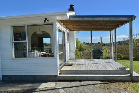 Photo of property in 2b Mahoe Street, Otaki Beach, Otaki, 5512