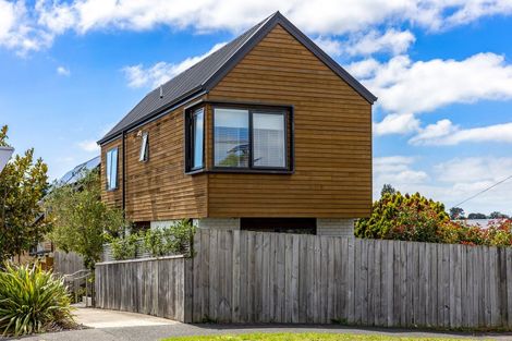 Photo of property in 1 Reg Pearce Way, Glen Innes, Auckland, 1072