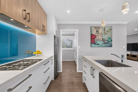 Photo of property in 28 Selwyn Road, Havelock North, 4130