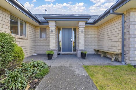 Photo of property in 19 Franklin Drive, Rangiora, 7400