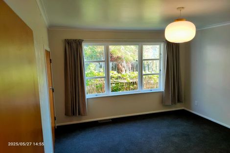 Photo of property in 5 Larsen Crescent, Tawa, Wellington, 5028