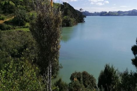 Photo of property in 68 Ranui Road, Karetu, 0283