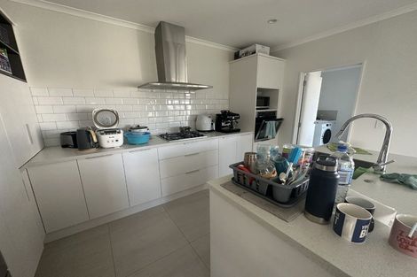 Photo of property in 18 Nganui Avenue, Takanini, 2112