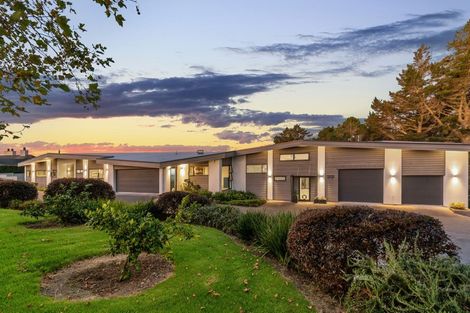 Photo of property in 44 Warman Road, Okura, Albany, 0792