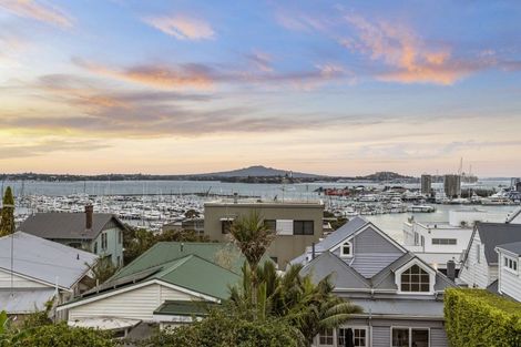 Photo of property in 41a Hackett Street, Saint Marys Bay, Auckland, 1011