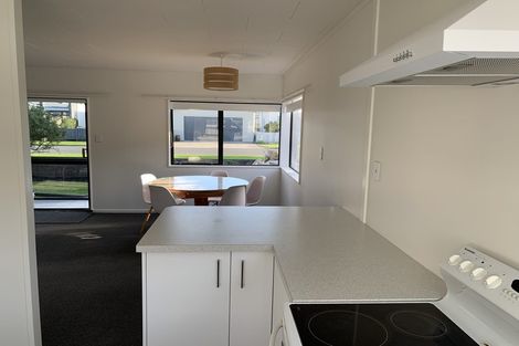 Photo of property in 31 Record Street, Fitzroy, New Plymouth, 4312