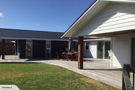 Photo of property in 7 Poaka Place, One Tree Point, 0118