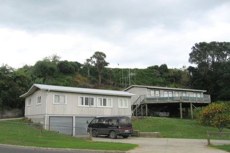 Photo of property in 8 Omokoroa Road, Omokoroa, 3114