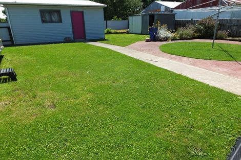 Photo of property in 73 Avenue Road, Foxton, 4814