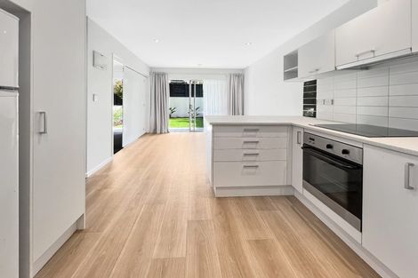 Photo of property in 3a/71 Spencer Road, Oteha, Auckland, 0632