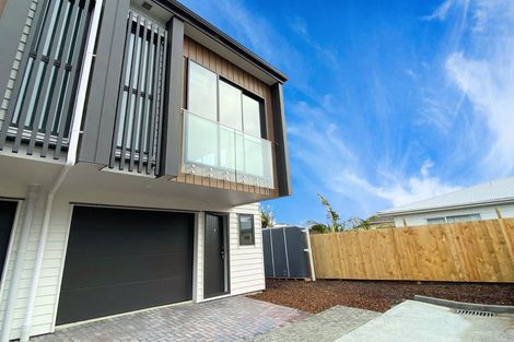 Photo of property in 9/218 Rosebank Road, Avondale, Auckland, 1026