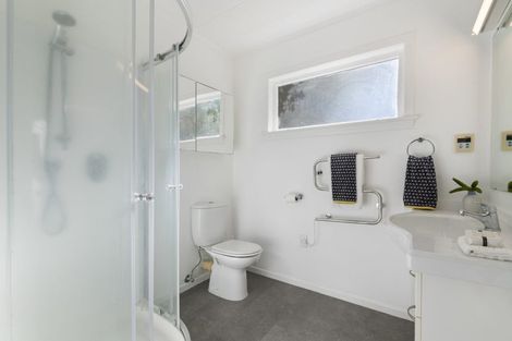 Photo of property in 1/1a Scarboro Terrace, Murrays Bay, Auckland, 0630