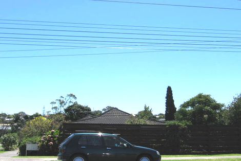 Photo of property in 2/51 Shakespeare Road, Milford, Auckland, 0620