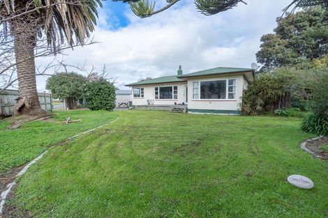 Photo of property in 2 Gloucester Street, Takaro, Palmerston North, 4412