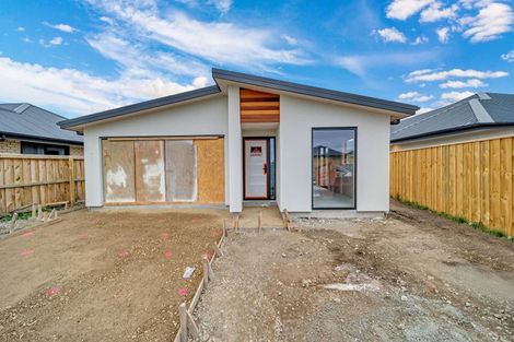 Photo of property in 21 Ellmers Street, Woodend, 7691