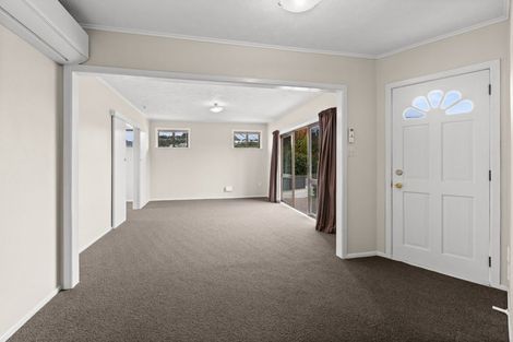 Photo of property in 5 Warwick Crescent, Taradale, Napier, 4112