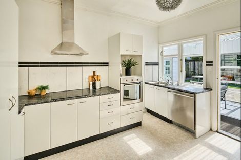 Photo of property in 10 Bentinck Street, Wallaceville, Upper Hutt, 5018