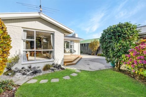 Photo of property in 43 Woolley Street, Avondale, Christchurch, 8061