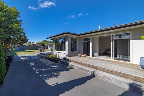 Photo of property in 16 Englefield Road, Belfast, Christchurch, 8051