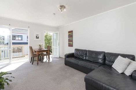 Photo of property in 44 Sungrove Rise, Sunnyvale, Auckland, 0612