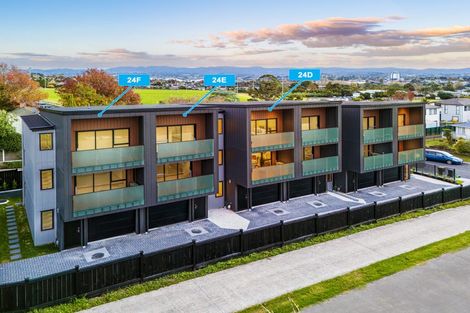 Photo of property in 24f Essex Street, Te Atatu South, Auckland, 0610