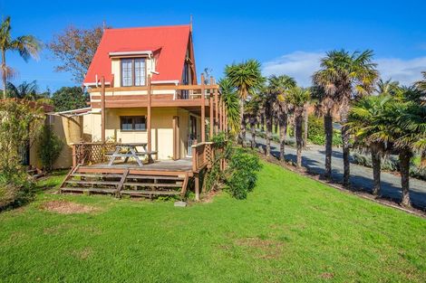 Photo of property in 17 Harbour View Road, Leigh, 0985