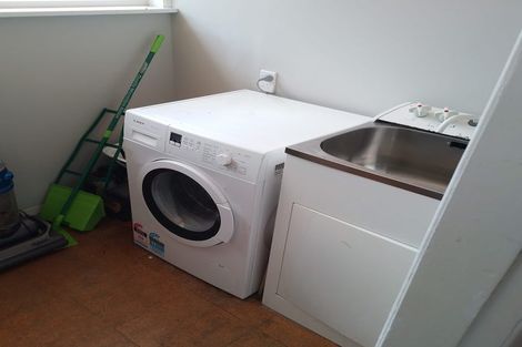 Photo of property in 4b Parton Road, Papamoa Beach, Papamoa, 3118