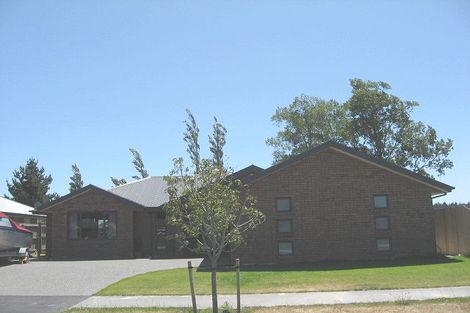 Photo of property in 6 Reka Street, Parklands, Christchurch, 8083