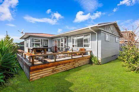 Photo of property in 24b Edward Avenue, Orewa, 0931