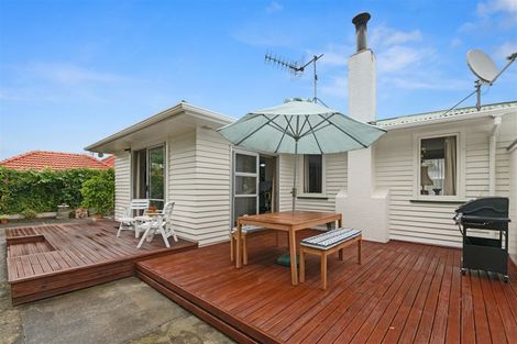Photo of property in 76 Queen Street West, Levin, 5510