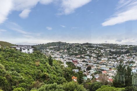 Photo of property in 2/45 Wye Street, Island Bay, Wellington, 6023