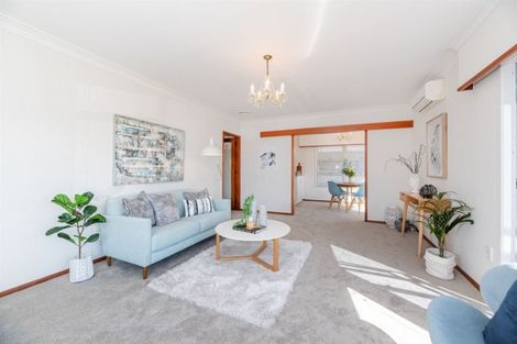 Photo of property in 1/10 Shakespeare Road, Milford, Auckland, 0620