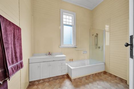 Photo of property in 3 Cameron Street, Hawera, 4610