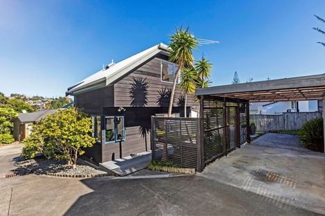 Photo of property in 2/69a Chivalry Road, Glenfield, Auckland, 0629