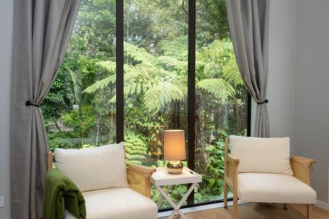 Photo of property in 5 Titiwai Place, Birkenhead, Auckland, 0626