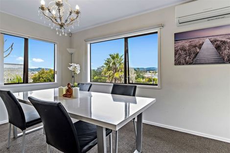 Photo of property in 2/31 Rangeview Road, Sunnyvale, Auckland, 0612