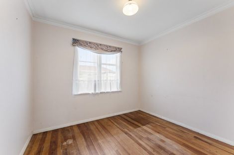 Photo of property in 81 Bartholomew Road, Levin, 5510