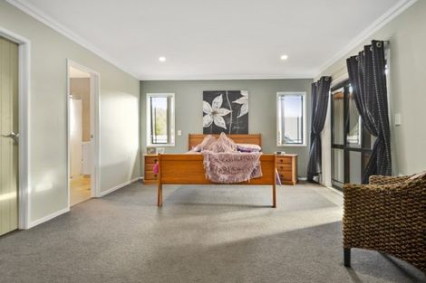 Photo of property in 9 Northvale Place, Pukekohe, 2120