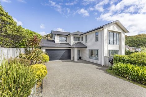 Photo of property in 4 Edington Grove, Churton Park, Wellington, 6037