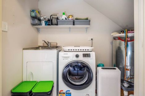 Photo of property in 83 Walsh Road, Papakura, 2110