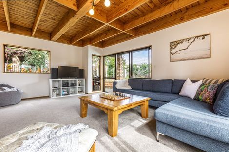 Photo of property in 60 Marywil Crescent, Hillcrest, Auckland, 0627